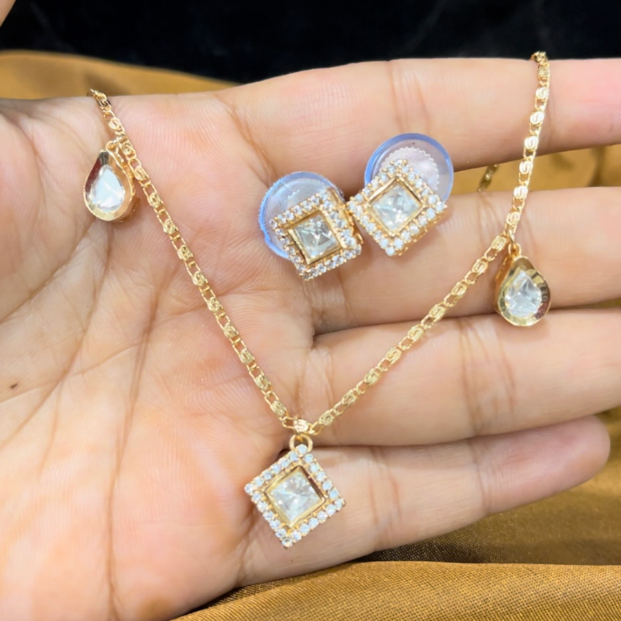 Moissanite Sleek Necklace Set