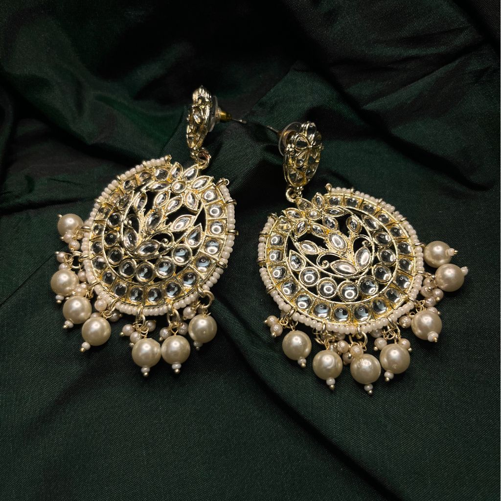 Off White Kundan Earrings
