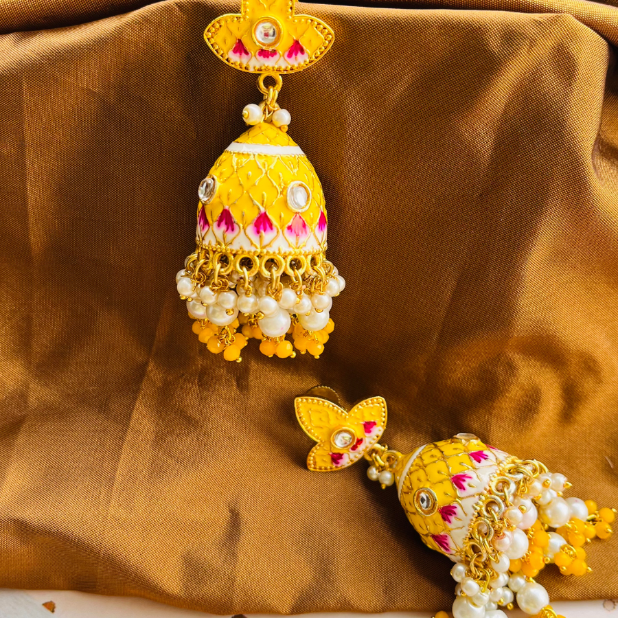 Gold Platted Yellow Dome Shaped Kundan Jhumkas