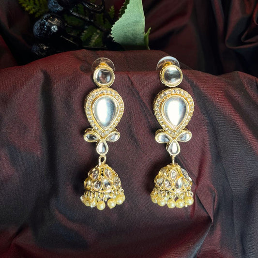 Off White- Gold Plated Kundan Earrings