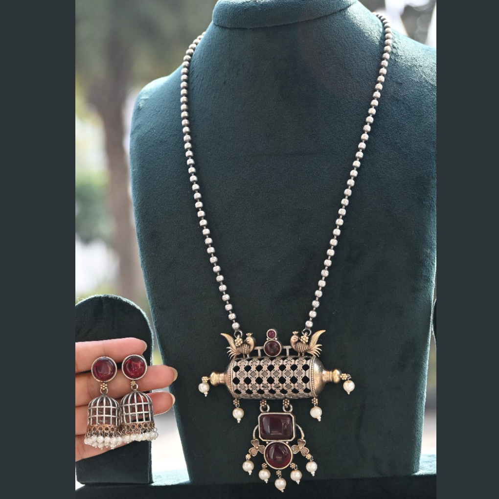 Dual Tone Pendant Necklace Set