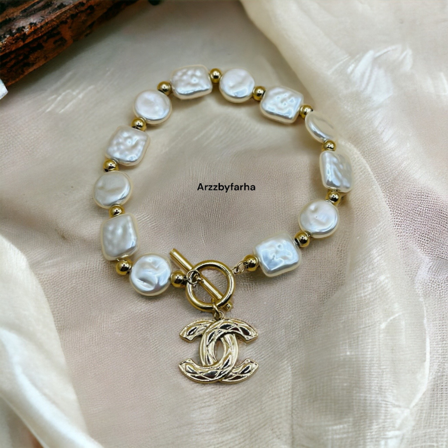 Gold Toned Pearl Beaded Bracelet
