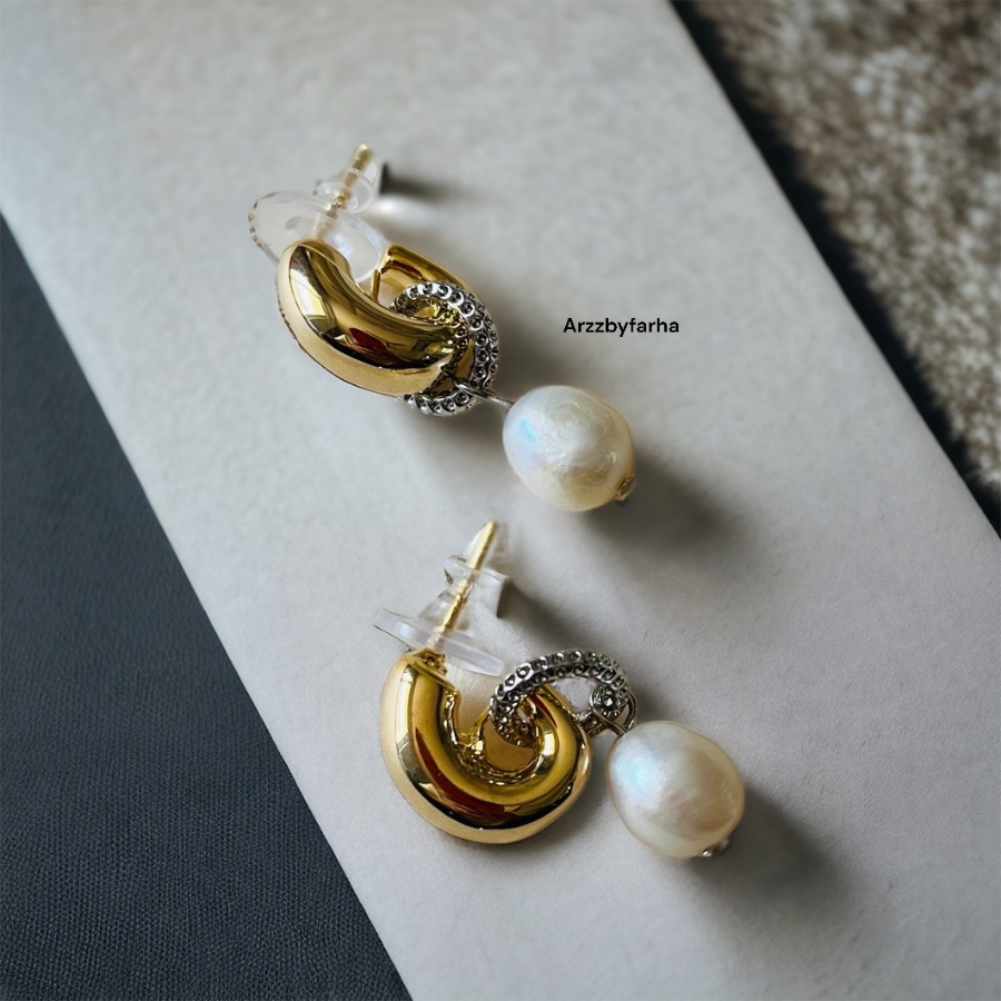 Luxe Gold Pearl Dezi Earrings