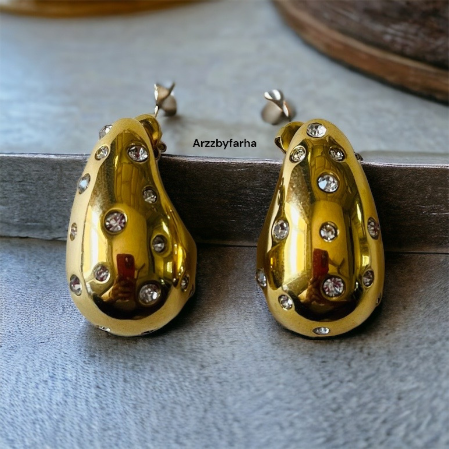 Luxe AD Studded Teardrop Earrings
