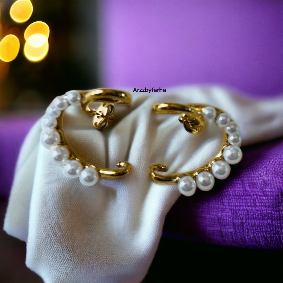 Luxe Gold Pearl Twisted Earrings