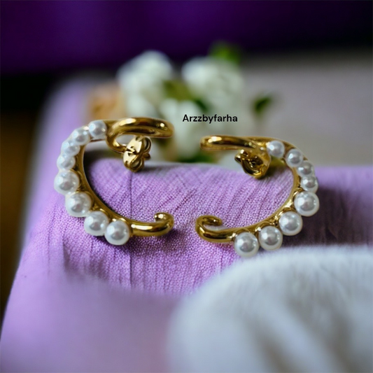 Luxe Gold Pearl Twisted Earrings