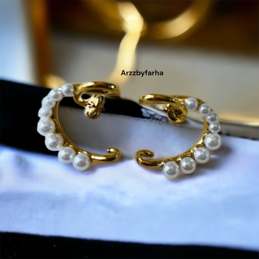 Luxe Gold Pearl Twisted Earrings