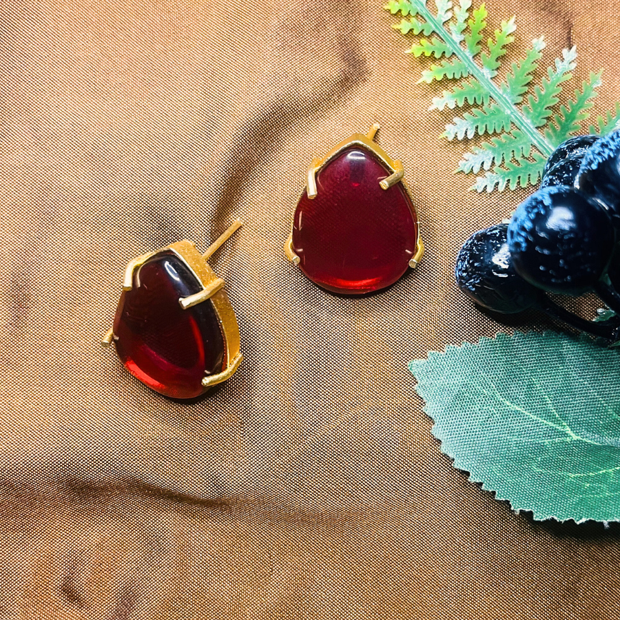 Maroon Monalisa Stone Studs Earrings