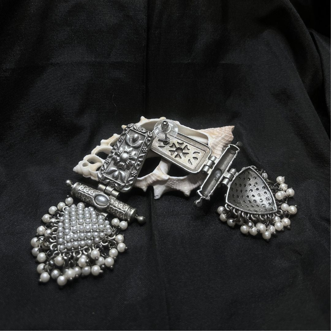 Silver Dangler Earrings
