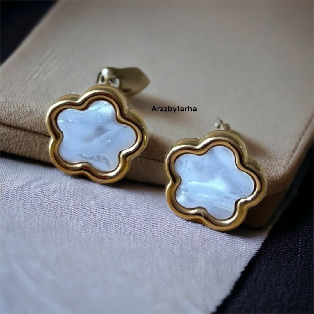 Trendy Flower Stud Earrings