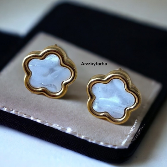 Trendy Flower Stud Earrings