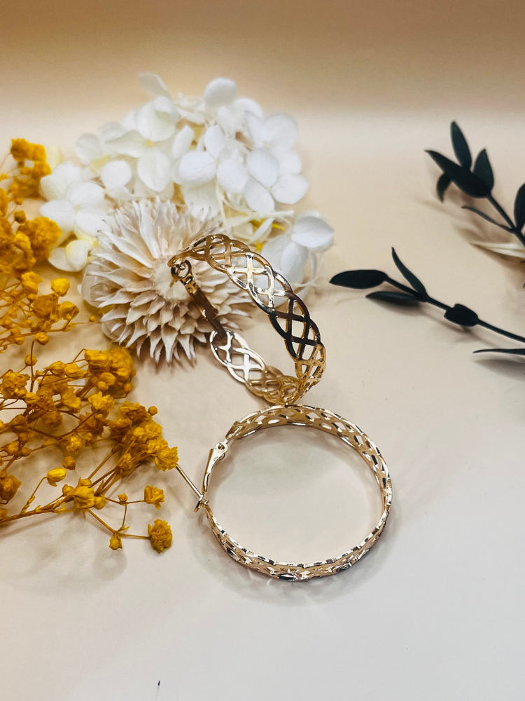 Rosegold hoop eaarings for office wear