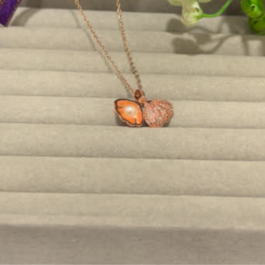 Sea Shell Pearl Chain Pendant