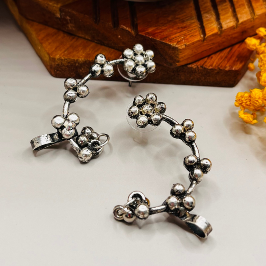 Black Polish Flower Earcuff