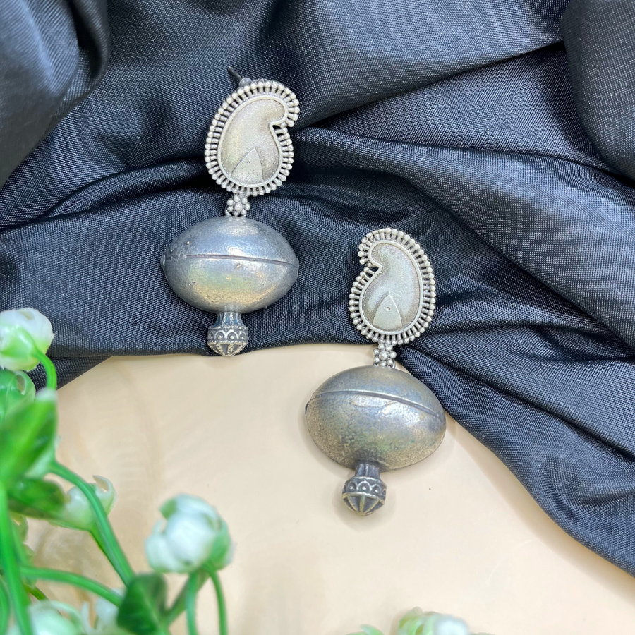 Tomb Silver Oxidized Vintage Earrings