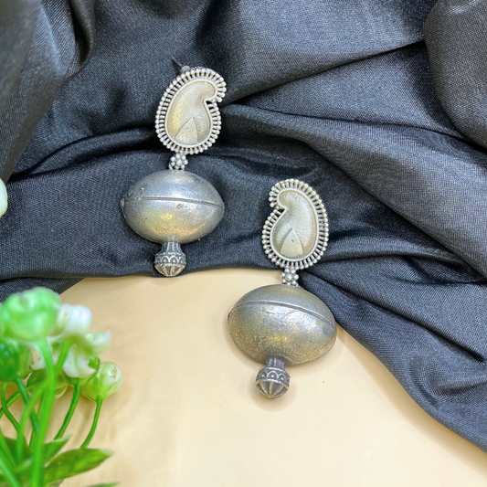 Tomb Silver Oxidized Vintage Earrings