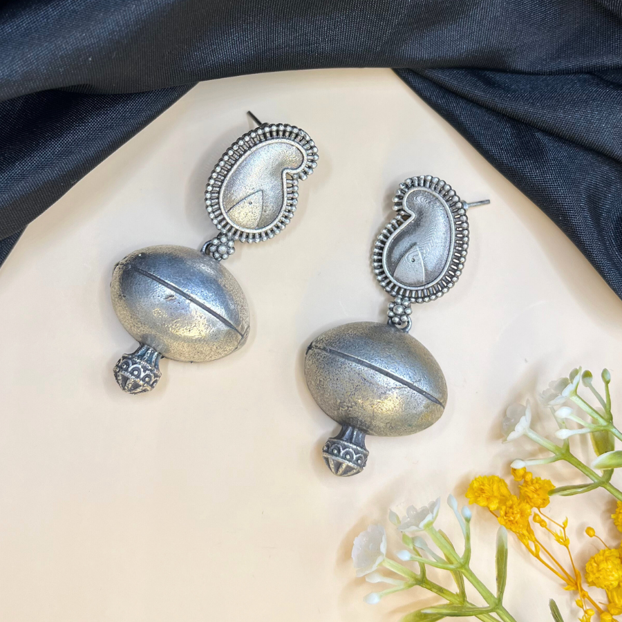 Tomb Silver Oxidized Vintage Earrings