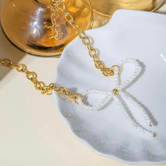 Luxe Pearl Bow Gold Necklace