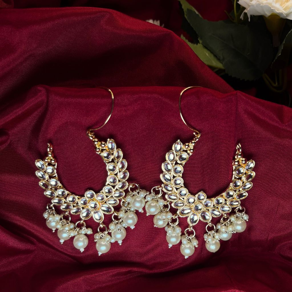 Off White Kundan Earrings