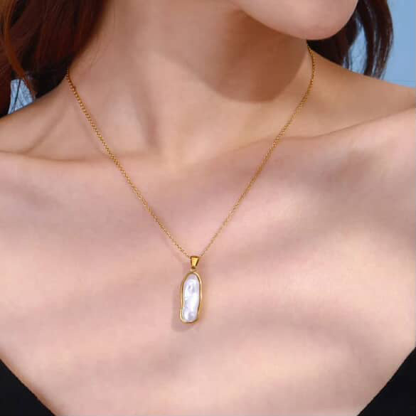 Fresh Water Pearl Pendant Necklace