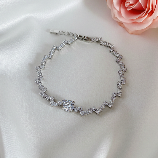 White Solitaire Chain Bracelet