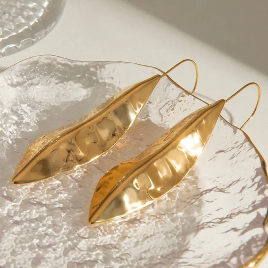 18K Gold Vintage Leaf Earring