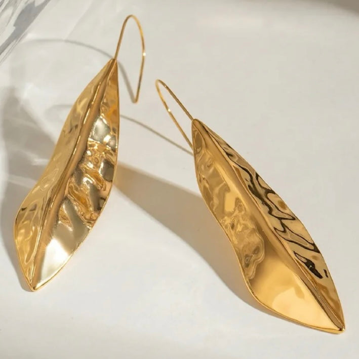 18K Gold Vintage Leaf Earring