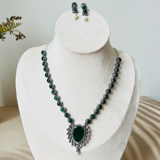 Green Stone Necklace Set