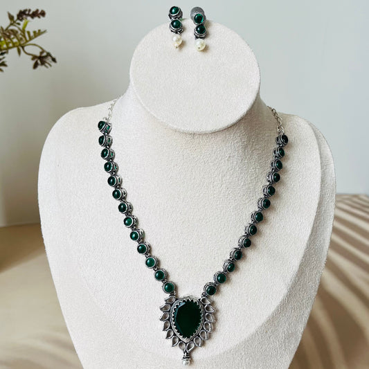 Green Stone Necklace Set
