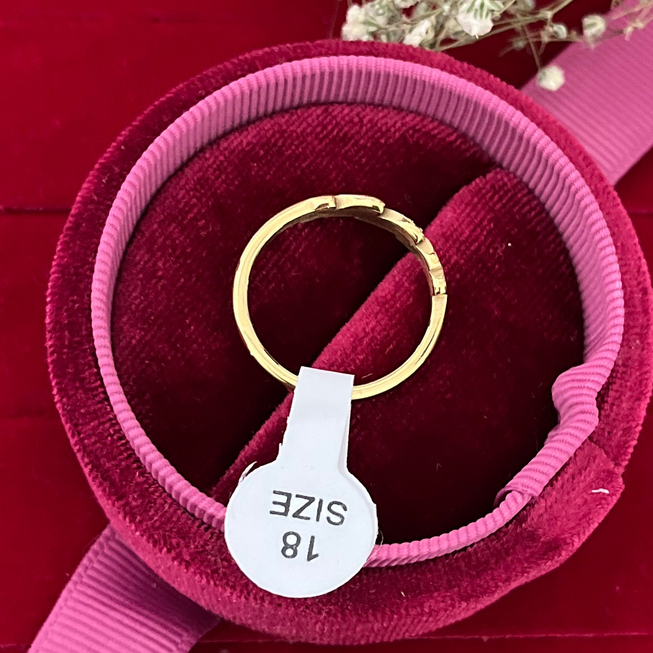 Sleek AD Gold Ring