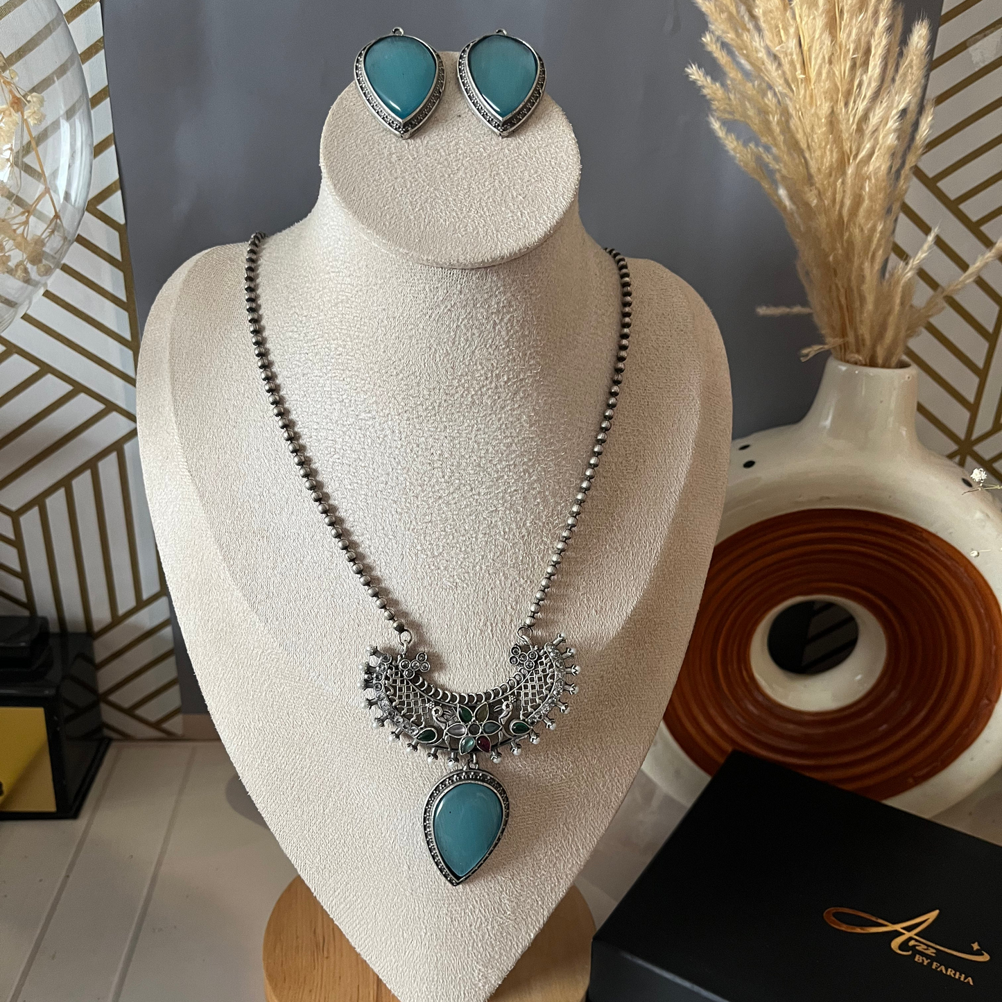Blue Mid Lenght Necklace Set