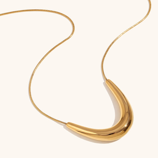 Luxe 18k Gold U Shaped Necklace