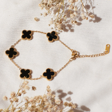 Black Clover Chain Bracelet