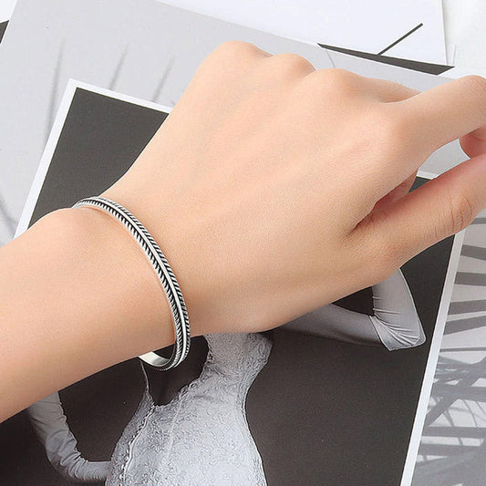 Jank Silver Textured Bracelet