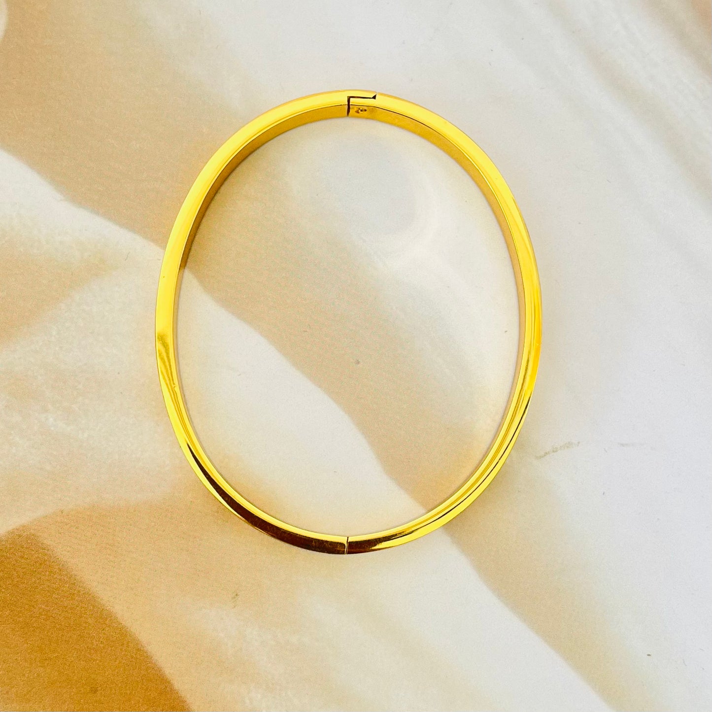 Clover & Zircon Studded Bangle Bracelet