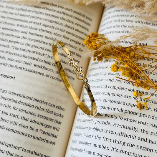 Stone Sleek Gold Bracelet