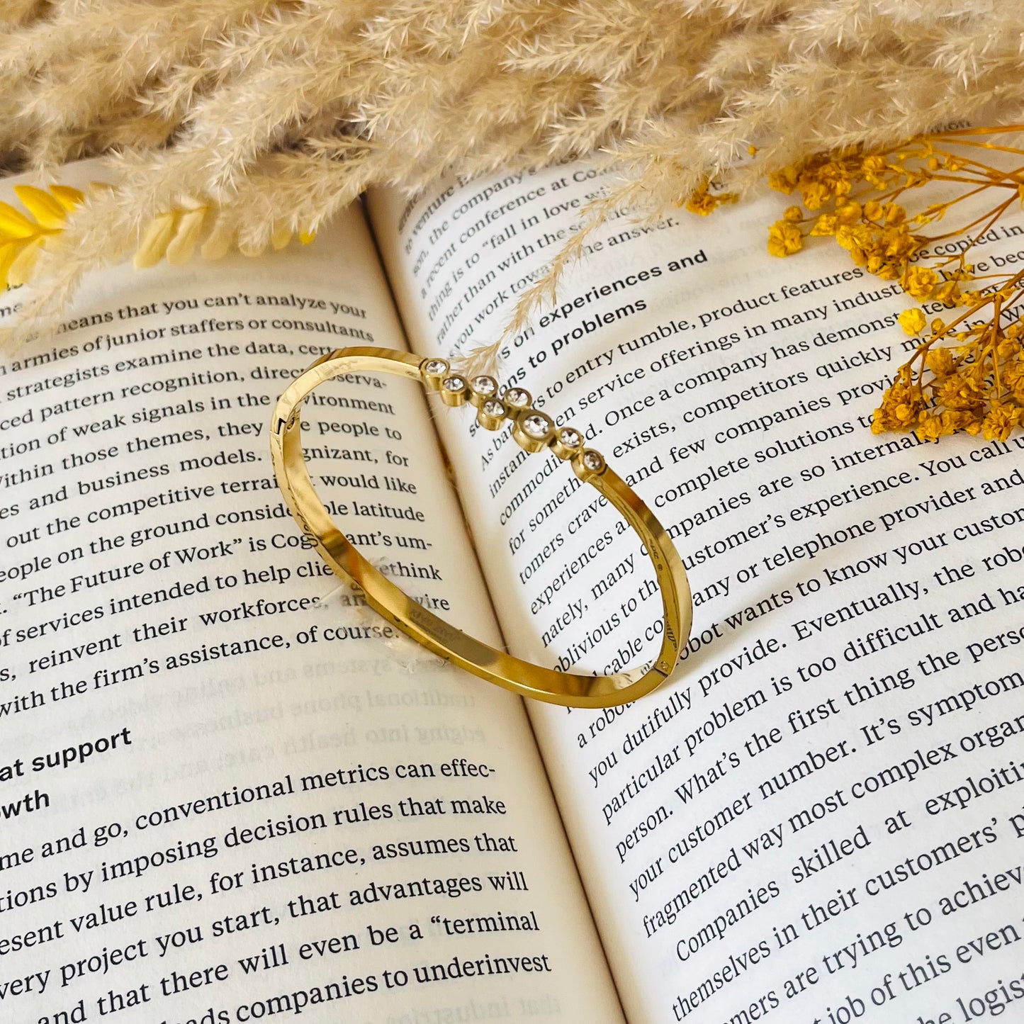 Stone Sleek Gold Bracelet