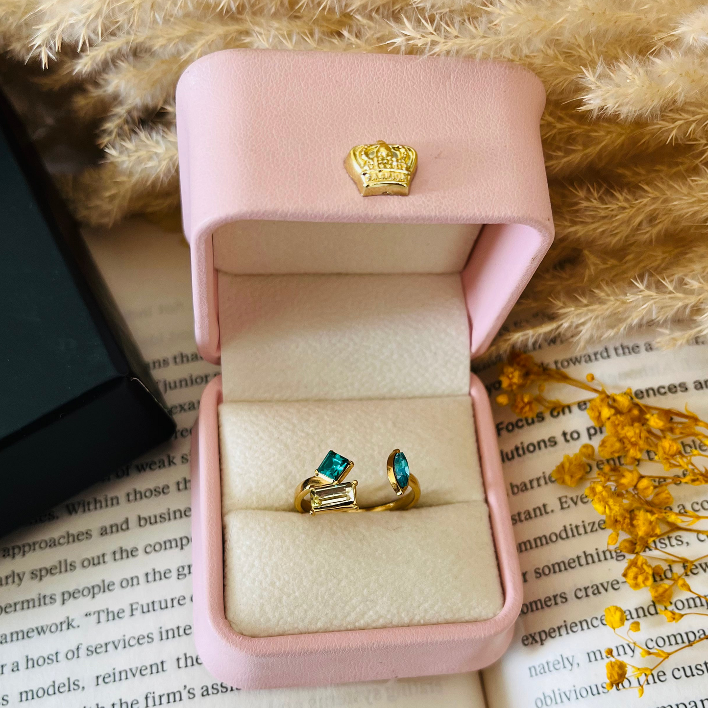 Rama Green Front Open Ring