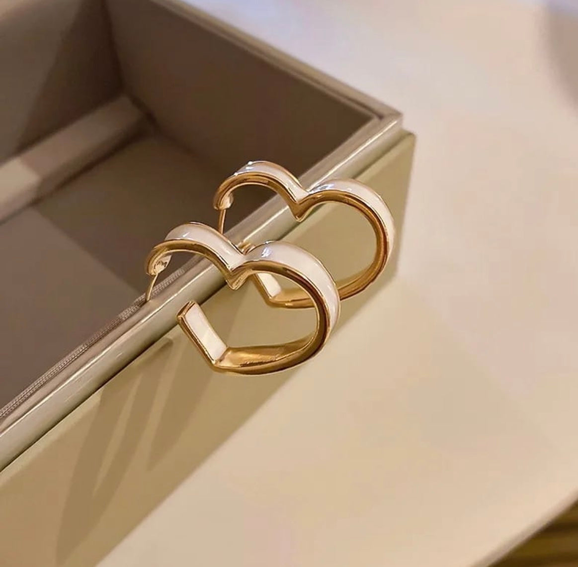 Heart Shaped Drop Earring