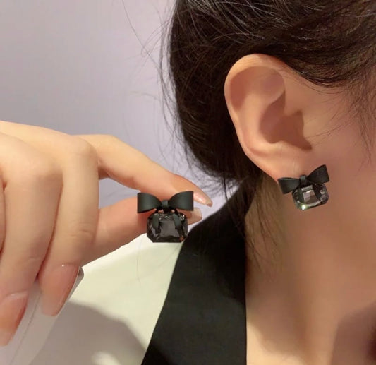 Black Bow Earring