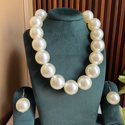 Statement Pearl Necklace Set