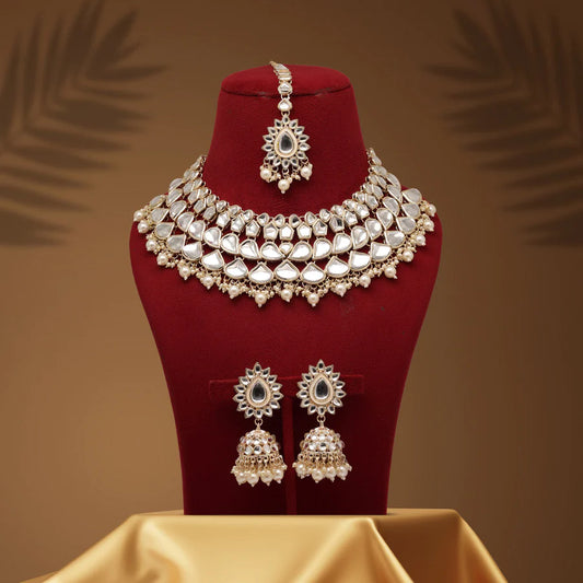 Ivory Kundan Jewellery Set