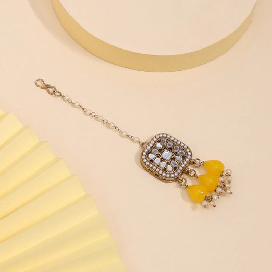 Yellow Mirror Kundan Earrings With Maang Tikka