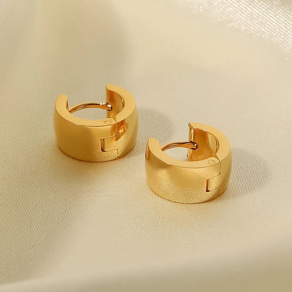 18k Gold Small Hoop Earrings