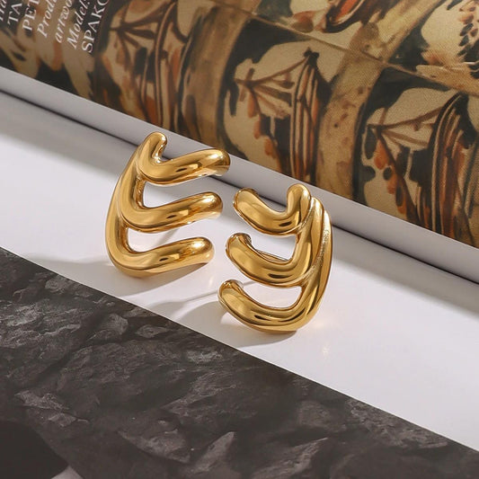 Luxe 18k Gold Studs Earrings