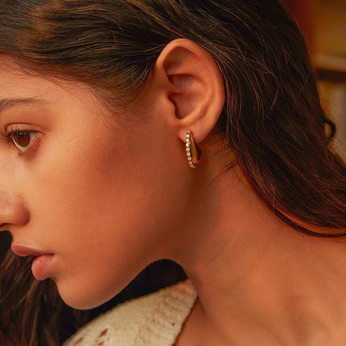 Luxe Kriti Tear Drop Earrings