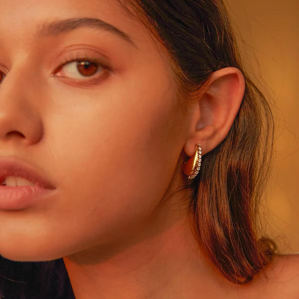 Luxe Kriti Tear Drop Earrings