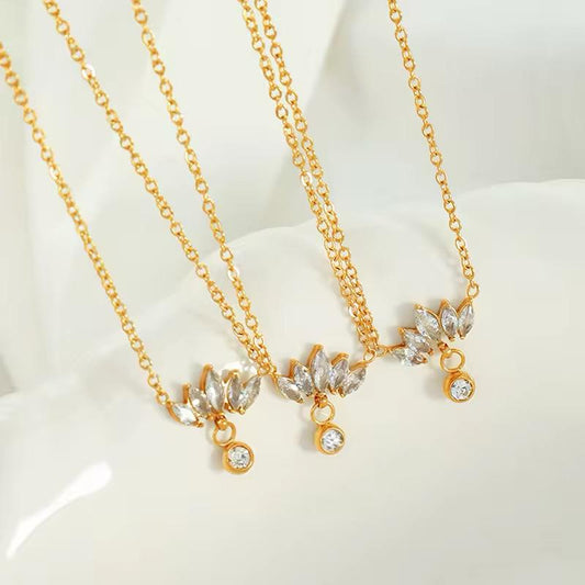 18k Gold Flower Drop Necklace