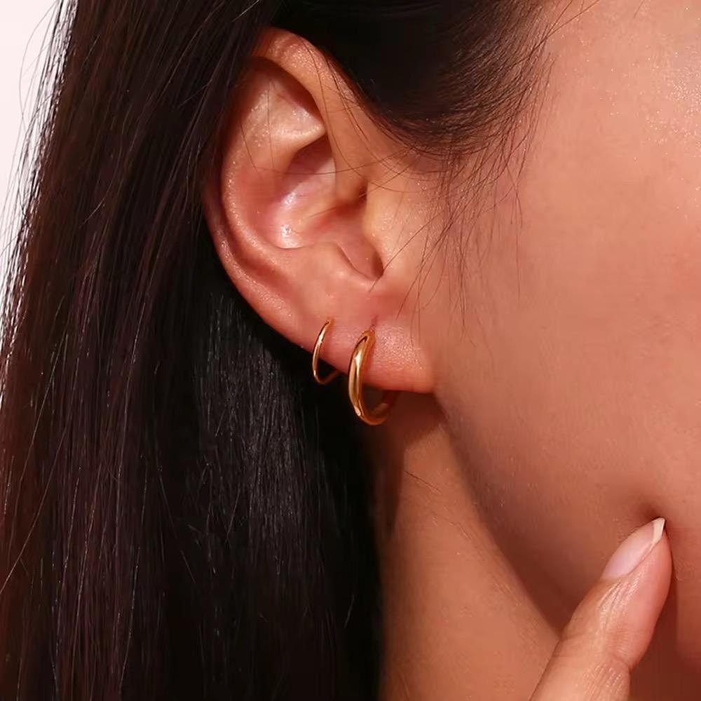 18k Gold Twisted Earrings