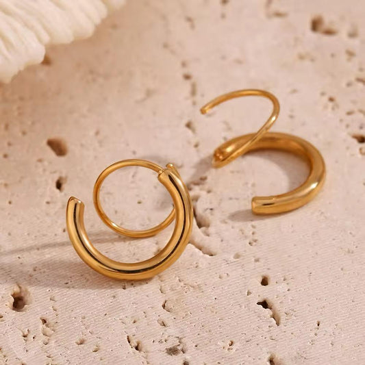 18k Gold Twisted Earrings